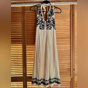 Urban Outfitters 100% Cotton Embroidered Dress. Size XS. Worn Once. EUC.